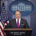 El portavoz de la Casa Blanca, Sean Spicer, compareció ayer ante los periodistas. SHAWN THEW
