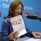 Charo Velasco sostiene uno de los programas para los barrios de la ciudad