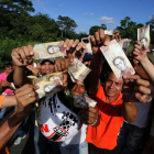 Protestas en San Cristobal por la retirada de los billetes de 100 bolívares.
