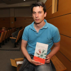 Luis Gonzalo Segura presentó su libro en Ponferrada. DE LA M