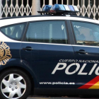 Un coche de la Policía Nacional. / ARCHIVO