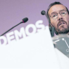 Pablo Echenique, en una rueda de prensa en la sede de Podemos.