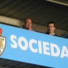 Claudio tuvo que ver el partido desde una de las cabinas de prensa del estadio El Toralín junto a David, al estar sancionado.