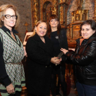 Las sobrinas de Andrés Viloria recogieron la Pica de Oro a título póstumo. L. DE LA MATA