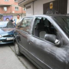 Ventanas y espejos rotos, resultado de la gamberrada.