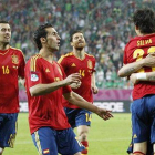 Varios jugadores de la selección celebran el gol anotado por Silva ante Irlanda.