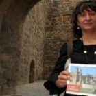 La concejala de Cultura, Susana Téllez, durante la presentación de la nueva guía del castillo