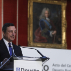 El presidente del Banco Central Europeo, Mario Draghi,durante su intervención en Deusto. J.C. HIDALGO