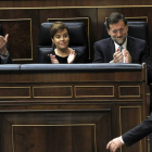 Gallardón, Sáenz de Santamaría y Rajoy aplauden a Cristóbal Montoro.