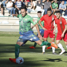 Roberto Puente empezó su goleada particular al materializar un penalti comentido sobre Diego. MARCIANO