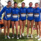 Nuria Lugueros (i) se colgó la medalla de oro por equipos con el Piélagos y a título individual fue quinta.