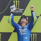 Maverick Viñales, en el podio de Le Mans.