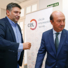 El presidente del CEL, Julio César Álvarez y el presidente del grupo de trabajo Barómetro, Miguel Iraburu, presentan los resultados de La Encuesta de los Círculos 2019. CARLOS S. CAMPILLO .