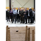 Miguel Alejo, Francisco Álvarez y el alcalde de Boñar, Roberto Álvarez, durante la inauguración.