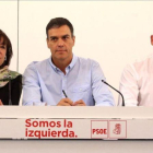 Cristina Narbona, Pedro Sánchez y José Luis Ábalos, el pasado 18 de septiembre en la sede del PSOE.