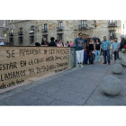 Colectivos de las plataformas sociales, en las protestas en la plaza de Botines.