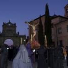 La procesión del Vía Crucis de Miércoles Santo goza de una estupenda tradición en Sahagún