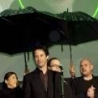 Reeves y Wachowski, durante el estreno de la película en Tokio