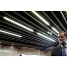 El presidente del Gobierno, Mariano Rajoy, durante la rueda de prensa ofrecida esta tarde en el Palacio de la Moncloa tras la declaración unilateral de independencia en el Parlament de Cataluña.