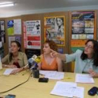 Loli Haro, en el centro, en una rueda de prensa de mujeres progresistas