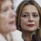 Eloína Terrón y Ángela Vallina, ayer en la sede de IU. JESÚS