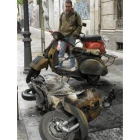 Dos motos quemadas tras los incidentes registrados en Madrid