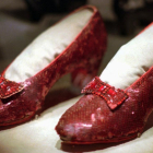 Los zapatos rojos de El mago de Oz, en una foto de archivo de 1996