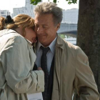Emma Thompson y Dustin Hoffman, en una escena de la película 'Nunca es tarde para enamorarse'.