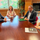 Un momento de la reunión entre González y Morán, ayer, en Valladolid. DL