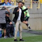 Rubén de la Barrera dando instrucciones a sus jugadores. SECUNDINO