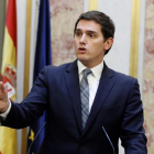 El presidente de Ciudadanos, Albert Rivera, durante una rueda de prensa. /