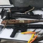 Imagen de las armas incautadas tras el intento de fuga este martes 10 de abril en el Centro de Recuperación Penitenciario de Pará, en Brasil.