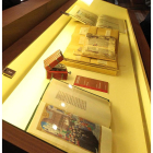 Algunos libros de la Biblioteca. L. DE LA MATA