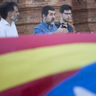 Jordi Cuixart (Òmnium), Jordi Sànchez (ANC) y Oriol Codina, coordinador de la movilización de la Diada, este martes.