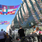 Puestos de la Feria del Ajo de San Miguel, en la edición del verano pasado. ANA F. BARRREDO