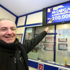 Carlos Manso, ayer en su administración, tocado por la suerte y por una corazonada.