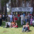 Una manifestación de los socios de Lacerta en Rodiezmo.