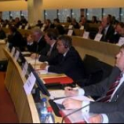 El presidente de las Cortes, Fernández Santiago, participó en una reunión del Comité de las Regiones