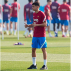 Pedri en un entrenamiento del Barça antes de lesionarse. GARCÍA