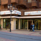 Sede leonesa de Forum Filatélico, en la calle Burgo Nuevo.