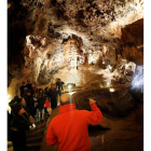 Primera visita del año a la Cueva de Valporquero. JESÚS F. SALVADORES