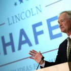 El senador Lincoln Chafee anuncia su candidatura a la nominación demócrata para las elecciones presidenciales de Estados Unidos del 2016.