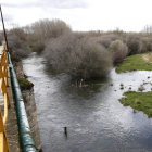 Uno de los puentes se localiza en Cebrones del Río, al paso de la A-6 por la localidad. RAMIRO