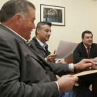 Los representantes de Cotrapa con José Luis Ramón.