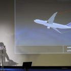 El director de investigación del accidente, Alain Bouillard, en la rueda de prensa de Le Bourget.