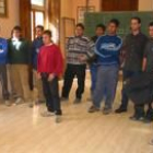 Los alumnos de la escuela taller Gaudí instantes antes de recibir sus diplomas