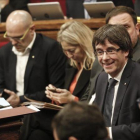 El presidente de la Generalitat, Carles Puigdemont, durante la sesión de control en el Parlament.