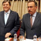 Fernández Santiago junto al rector salmantino Enrique Battaner