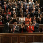 Los diputados socialistas aplauden en la fallida sesión de investidura de Pedro Sánchez, en marzo del 2016.