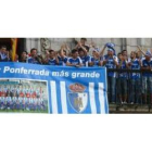 La Deportiva celebra en la imagen el ascenso. El año que entra será mucho más difícil.
